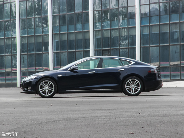 TESLA2015MODEL S