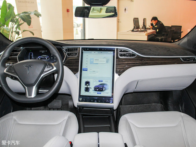 TESLA2015MODEL S